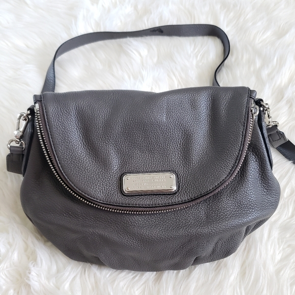 Marc Jacobs Handbags - Like New Marc by Marc Jacobs Gray Crossbody Bag!